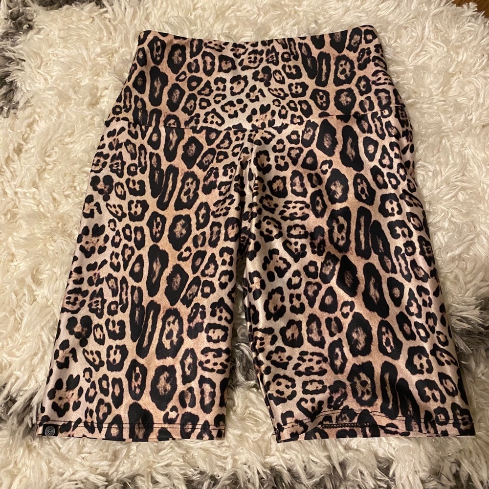 Onzie Leopard Bike Short